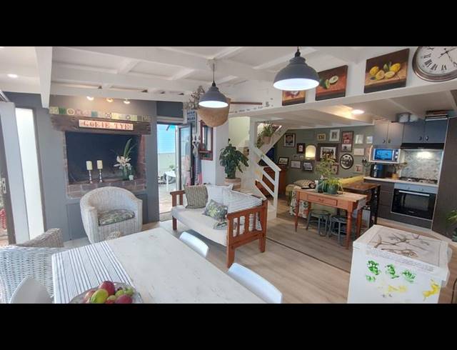 1 BEDROOM HOUSE FOR SALE IN STILBAAI EAST